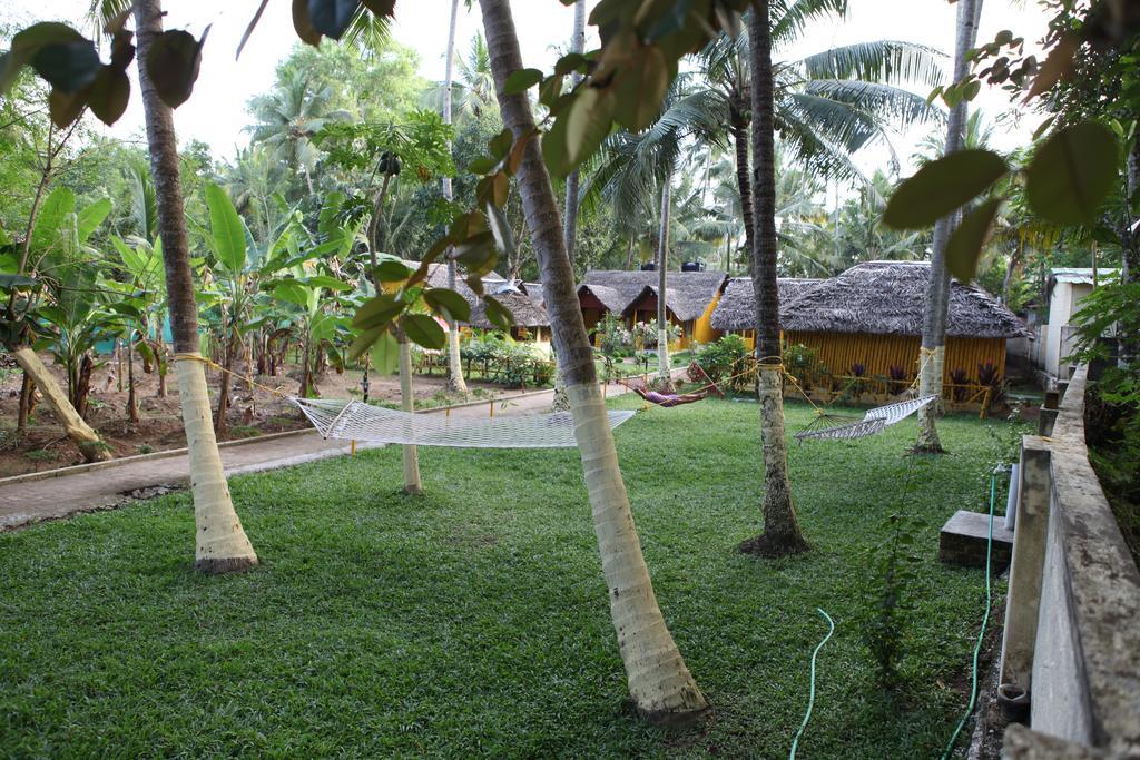 Savithri Inn Bamboo Cottages & Resorts Varkala Extérieur photo