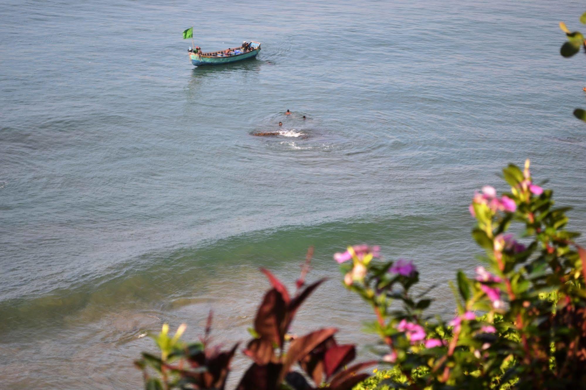 Savithri Inn Bamboo Cottages & Resorts Varkala Extérieur photo