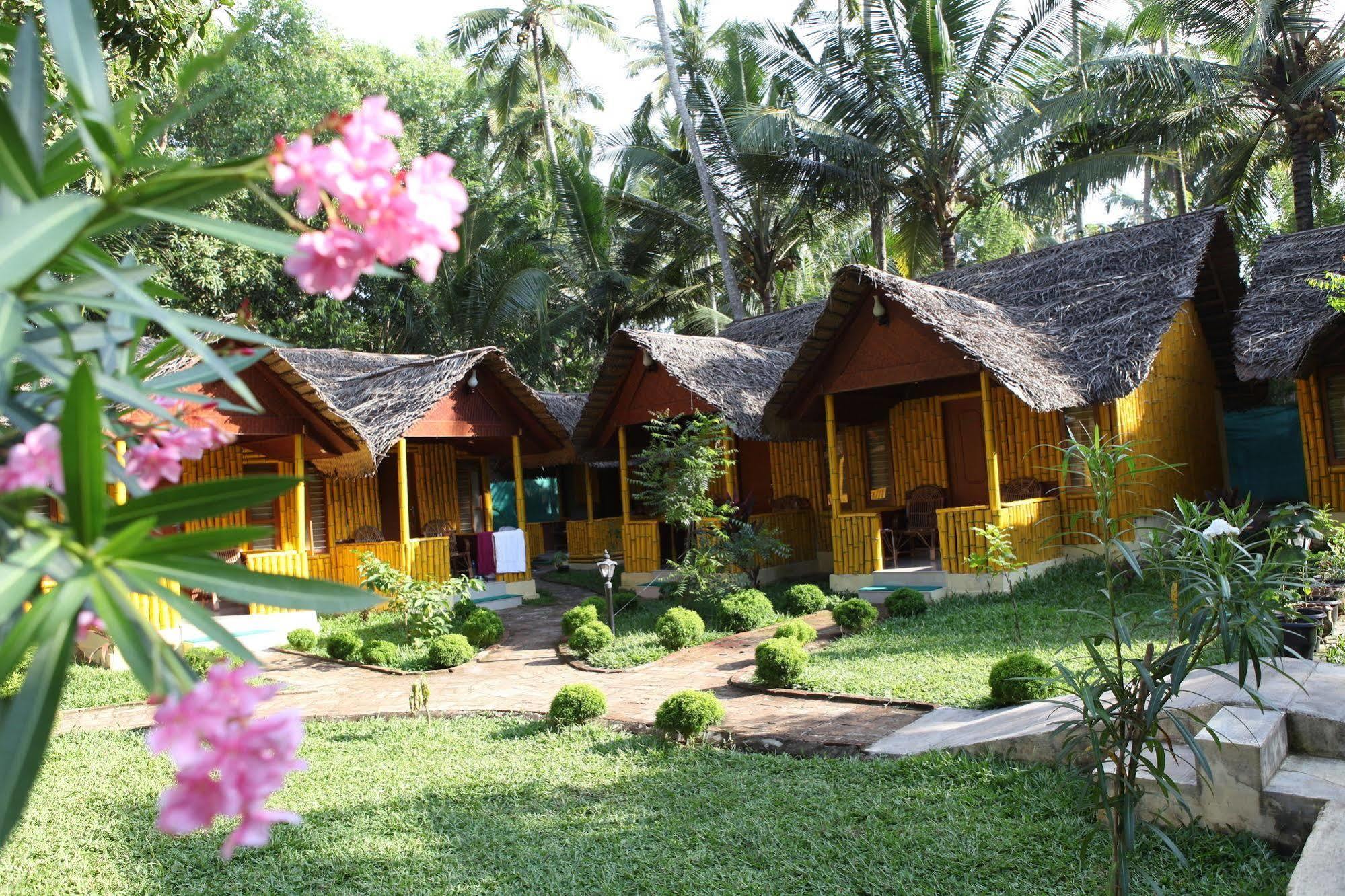 Savithri Inn Bamboo Cottages & Resorts Varkala Extérieur photo